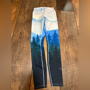 Scenic Mountain Print Leggings Colorado Threads